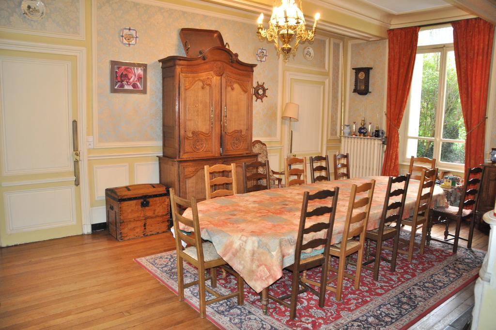 Chambres d'Hôtes Le Manoir d'Esneval Criquetot-lʼEsneval Exterior foto