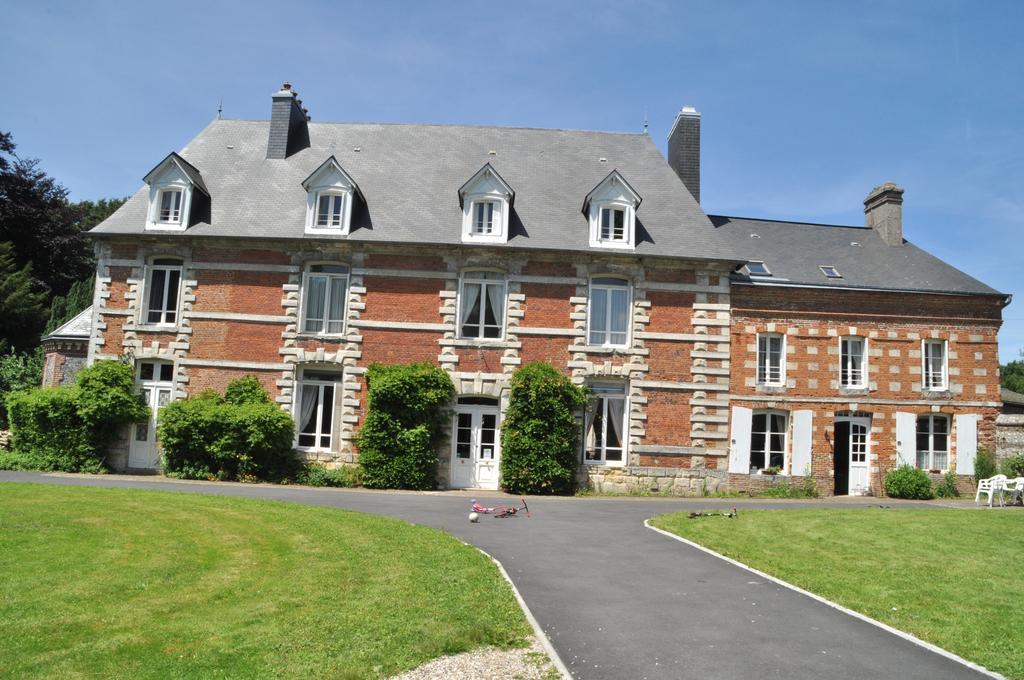 Chambres d'Hôtes Le Manoir d'Esneval Criquetot-lʼEsneval Exterior foto